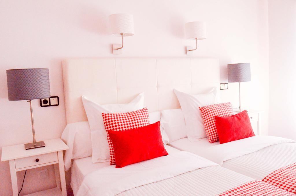 Hostal Carlos V Puebla de Sanabria Ruang foto